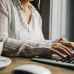 L'illustration de la formation "Créer un assistant IA sur mesure avec les GPTs personnalisés"