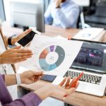 L'illustration de la formation "IA Générative et Analyse financière : synthèse, simulation, veille"